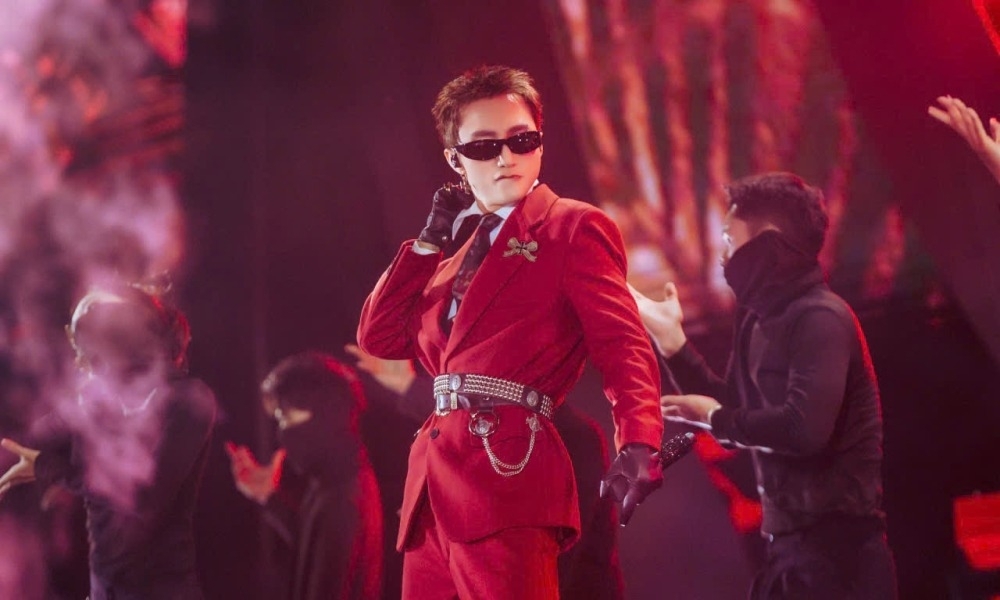 Sơn Tùng M-TP và dàn nghệ sĩ khuấy động đêm nhạc Y-Fest